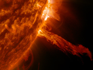 Illustration for article titled The Sun Spurts Plasma, Only To Slurp It Back Up